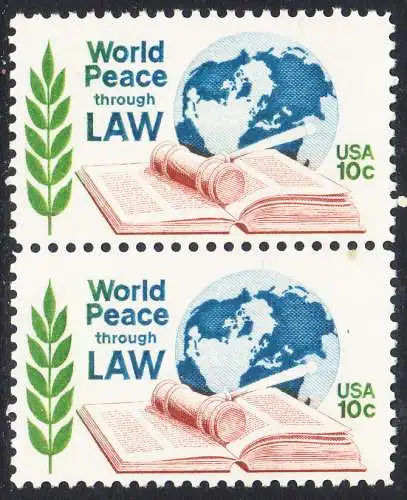 USA Michel 1186 / Scott 1576 postfrisch vert.PAAR (a2) - Juristenkongress in Washington, DC; Gesetzbuch und Hammer vor Erdkugel