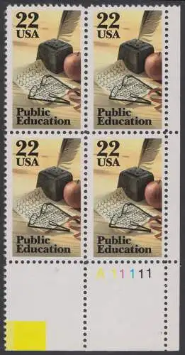 USA Michel 1771 / Scott 2159 postfrisch (Gumm. beeintr.) PLATEBLOCK ECKRAND unten rechts m/ Platten-# A11111 (b) - Öffentliches Schulwesen: Schreibfeder, Übungsblatt, Brille