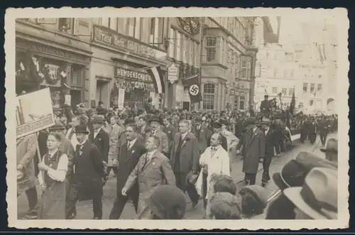 Foto Bremen Aufmarsch 3. Reich Hakenkreuzfahne Deutschen Beamten Versicherung