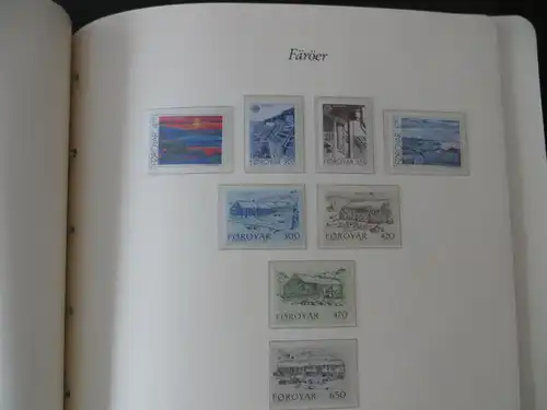 Färoer Luxus Sammlung 1975-1997 komlett posstfrisch auf Vordrucken Kat. 540,00