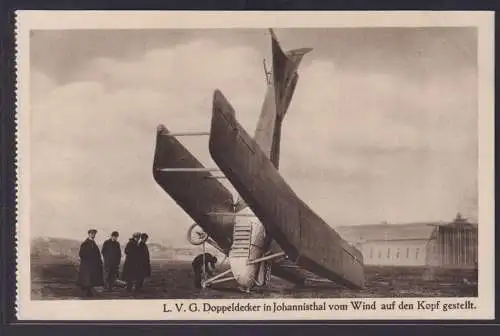 Ansichtskarte Flugzeug L.V.G. Doppeldecker in Johannisthal von Wind auf Kopf