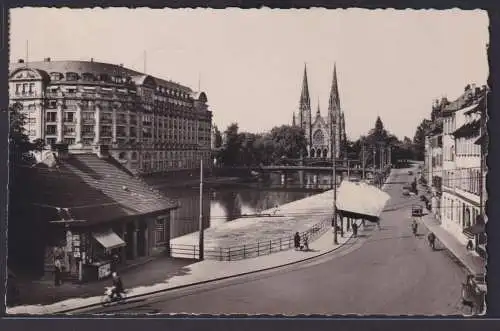 Ansichtskarte Strassburg Saint Paul Kirche Quai des Bateliers Kiosk Fluss