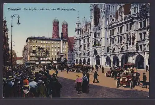 Ansichtskarte München Marienplatz Glockenspiel Menschenansammlung Oldtimer