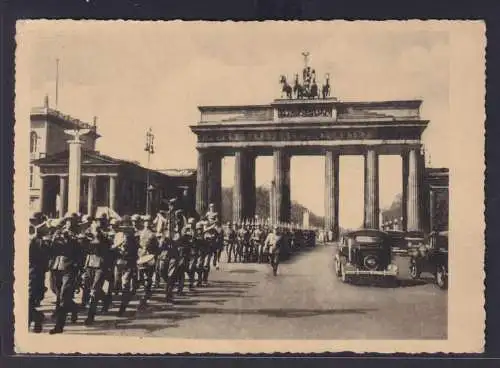 Ansichtskarte Berlin Brandenburger Tor Militärparade Wehrmacht nach