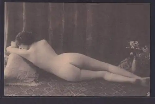 Ansichtskarte Erotik Akt Frauen Schönheiten Nude Darstellung um 1910