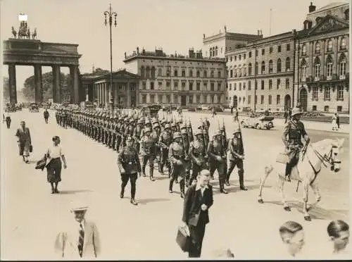 Foto Deutsches Reich Brandenburger Tor 3.Reich Parade Soldaten 1939