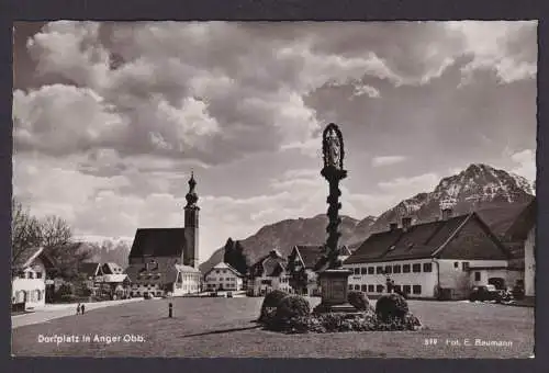 Ansichtskarte Anger Bayern Oberbayern Dorfplatz Denkmal Kirche