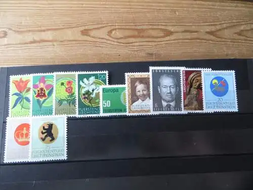 Sammlung Liechtenstein kpl. Luxus postfrisch 1960-1992 incl. 398 KatWert 1133,50