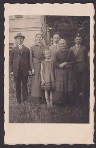 Privat Foto Ansichtskarte Familienfoto aus Trünzig Langenbernsdorf Sachsen