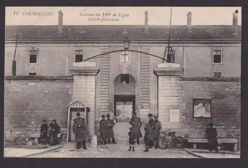 Militaria Ansichtskarte Kaserne de Ligne Courbevoie Frankreich Eingangstor