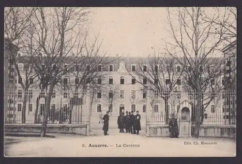 Militaria Ansichtskarte Kaserne Auxerre Frankreich Paris