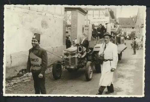 Seltene Foto Ansichtskarte Elsass Frankreich Umzug Karneval