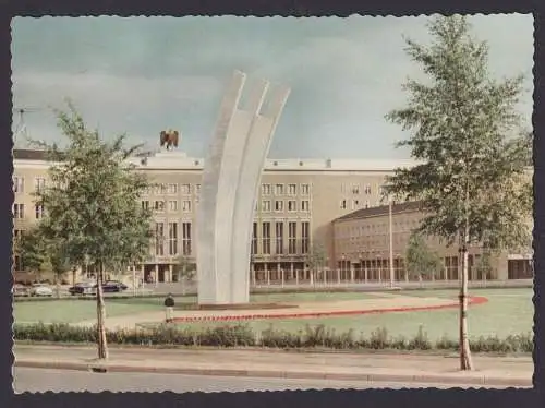 Flugpost Ansichtskarte Flughafen Berlin Tempelhof Luftbrückendenkmal int Foto AK