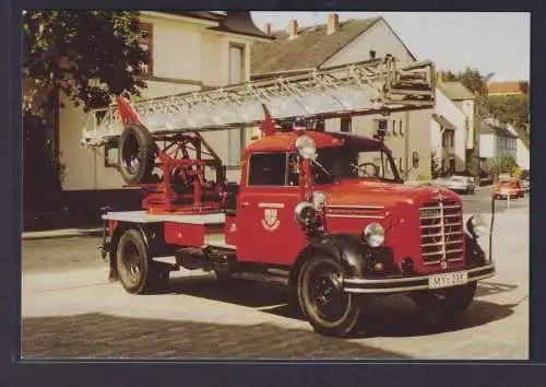 Ansichtskarte Drehleiterfahrzeug Borgward B 2500 Freiwillige Feuerwehr Stadt