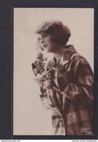 Ansichtskarte Frau Schönheit Verträumt ab Freiberg Sachsen