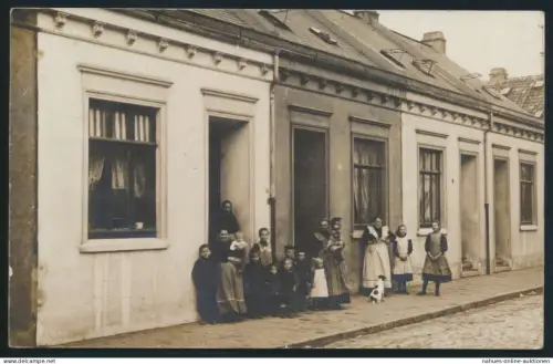 Ansichtskarte Bremen Privates Haus mit Familie Passanten mit Hund 1911 siehe