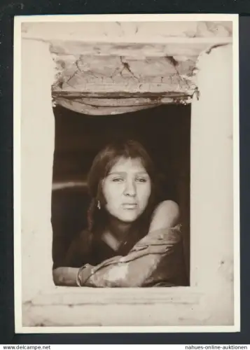 Ansichtskarte Oraibi Frau am Fenster Hopi Pueblo Indianer USA