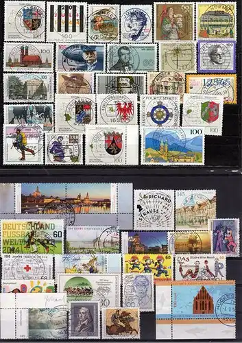 BRD: LOT mit fast 100  fast verschiedenen Briefmarken auf 4 Steckkartem, gest.