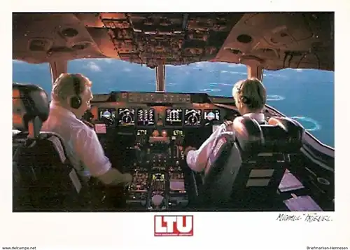 Ansichtskarte Flugzeuge - LTU - Piloten im Cockpit der MD-11 (1070)