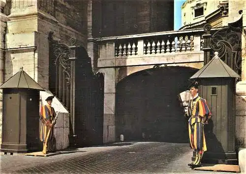 Ansichtskarte Vatikan - Glockenbogen und Schweizer Garde (1471)