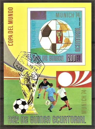 Briefmarke Äquatorial-Guinea Block 77 o (Mi.Nr. A 284) Fussball-Weltmeisterschaft 1974 Deutschland / Fussball und Globus
