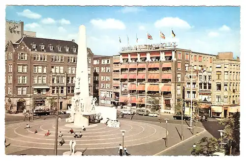 Ansichtskarte Niederlande - Amsterdam / Nationaldenkmal, Dam mit Oldtimern (2619)