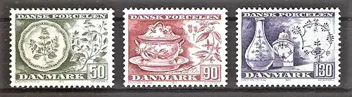 Briefmarke Dänemark Mi.Nr. 589-591 ** Dänisches Porzellan 1975 / Kompletter Satz !