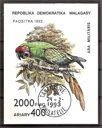 Briefmarke Madagaskar Block 209 o Papageien 1993 / Soldatenara (Ara militaris)