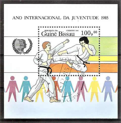 Briefmarke Guinea-Bissau Mi.Nr. 896 o / Block 267 o Internationales Jahr der Jugend 1985 / Karate