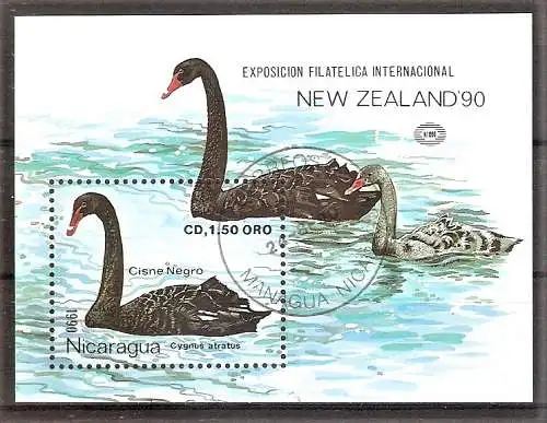 Briefmarke Nicaragua Block 193 o (Mi.Nr. 3029) Internationale Briefmarkenausstellung NEW ZEALAND ’90 / Vögel - Schwarzer Schwan (Cygnus atratus)