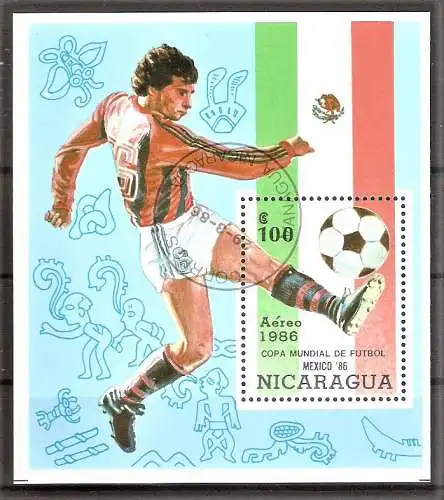 Briefmarke Nicaragua Mi.Nr. 2651 o / Block 167 o Fussball-Weltmeisterschaft Mexiko 1986 / Fussball