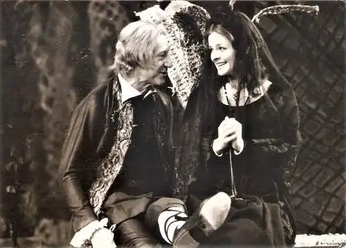 Ansichtskarte Österreich - Salzburger Festspiele 1974 / Josef Meinrad und Sabine Sinjen in Skakespeare "Was ihr wollt" (2680)