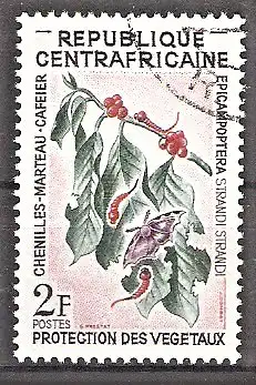 Briefmarke Zentralafrikanische Republik Mi.Nr. 88 o Pflanzenschutz 1965 / Kaffeestrauch und Motte (Epicampoptera strandi)
