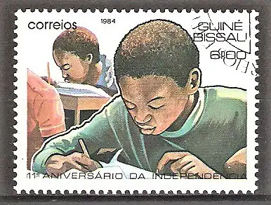 Briefmarke Guinea-Bissau Mi.Nr. 798 o 11 Jahre Unabhängigkeit 1984 / Schüler
