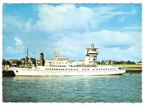 Ansichtskarte Deutschland - Cuxhaven / Passagierschiff MS "Alte Liebe" und Leuchtturm am Bollwerk "Alte Liebe" (1656)