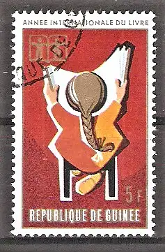 Briefmarke Guinea Mi.Nr. 634 o Internationales Jahr des Buches 1972