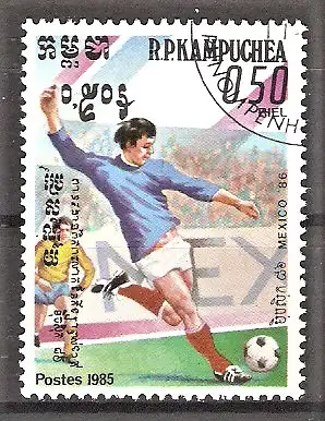 Briefmarke Kambodscha Mi.Nr. 633 o Fussball-Weltmeisterschaft Mexiko 1986 / Spielszene