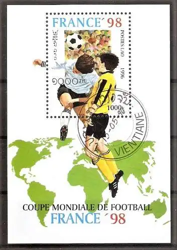 Briefmarke Laos Mi.Nr. 1521 o / Block 157 o Fussball-Weltmeisterschaft Frankreich 1998 / Spielszene