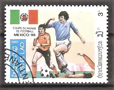 Briefmarke Laos Mi.Nr. 816 o Fussball-Weltmeisterschaft Mexiko 1986 / Spielszene