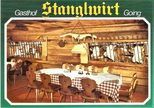 Ansichtskarte Österreich - Going / Gasthof Stanglwirt - Kuhstall-Stube mit Kühen (1742)