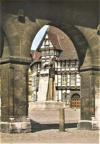Ansichtskarte Deutschland - Braunschweig / Durchblick zum Burgplatz (2559)
