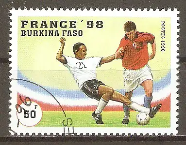 Briefmarke Burkina Faso Mi.Nr. 1427 o Fussball-Weltmeisterschaft Frankreich 1998 / Tackling #