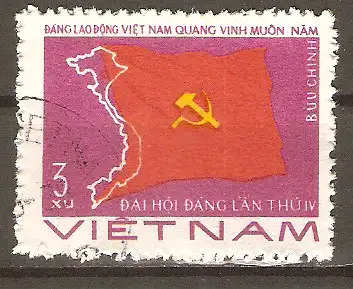 Briefmarke Vietnam Mi.Nr. 875 o 4. Kongress der Kommunistischen Partei Vietnams 1976 / Landkarte von Vietnam & Flagge der Partei #2024273