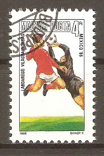 Briefmarke Ungarn Mi.Nr. 3817 A o Fussball-Weltmeisterschaft Mexiko 1986 / Spielszenen #2024388