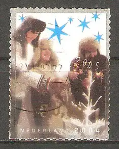 Briefmarke Niederlande Mi.Nr. 2273 o Dezembermarken 2004 / Männer mit Pelzmützen und Wunderkerzen #