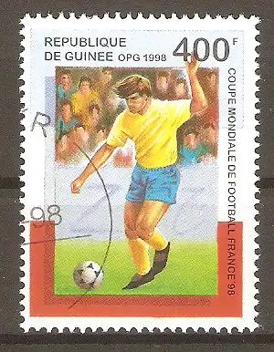 Briefmarke Guinea Mi.Nr. 1838 o Fussball-Weltmeisterschaft Frankreich 1998 / Schuss #