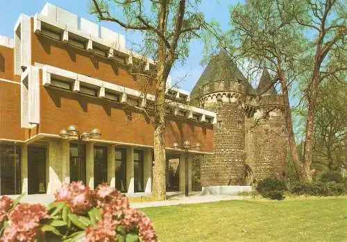 Ansichtskarte Deutschland - Neuss am Rhein - Obertor mit Clemens Sels Museum (2834)