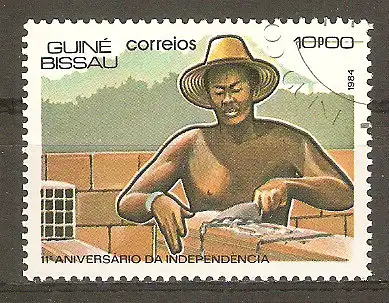 Briefmarke Guinea-Bissau Mi.Nr. 799 o 11 Jahre Unabhängigkeit 1984 / Maurer #