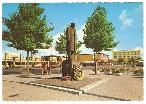 Ansichtskarte Niederlande - Eindhoven - Standbeeld Dr. Philips met Station (2917)