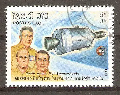 Briefmarke Laos Mi.Nr. 855 o 10. Jahrestag des gemeinsamen Apollo-Sojus-Raumfluges 1985 / Amerikanische Astronauten #
